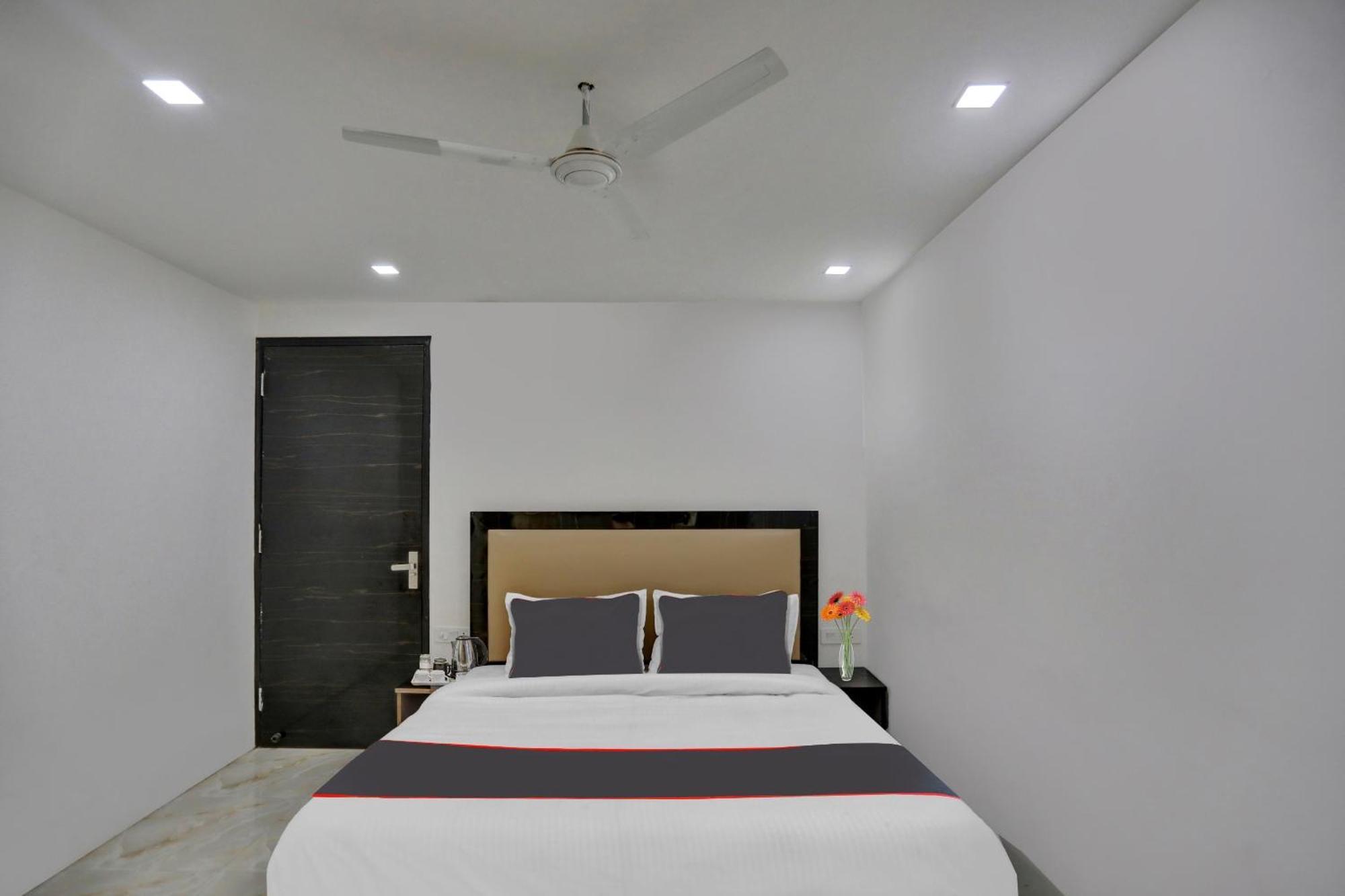 Super Townhouse The Arrow Near Lotus Temple Hotell New Delhi Eksteriør bilde