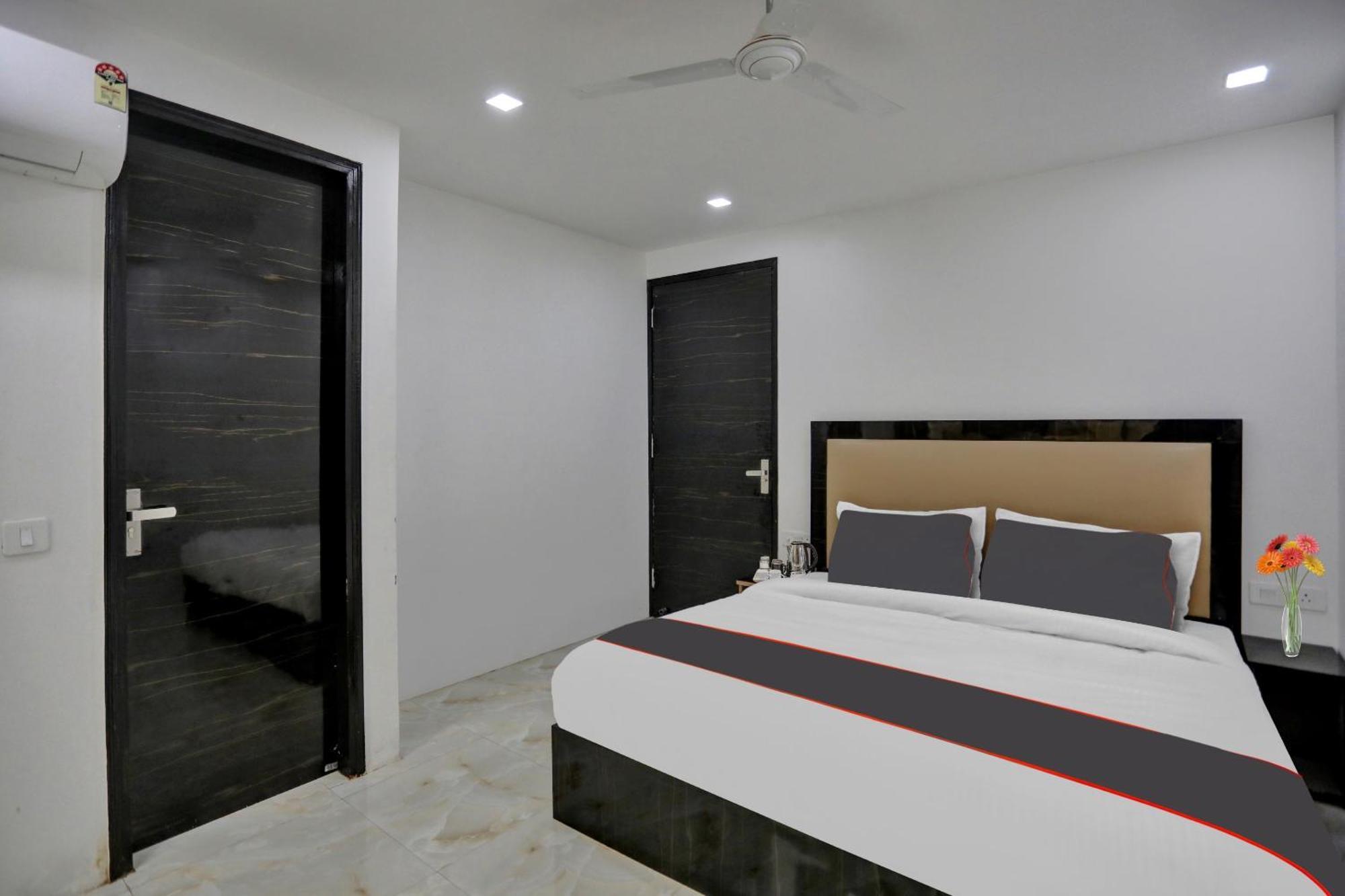 Super Townhouse The Arrow Near Lotus Temple Hotell New Delhi Eksteriør bilde