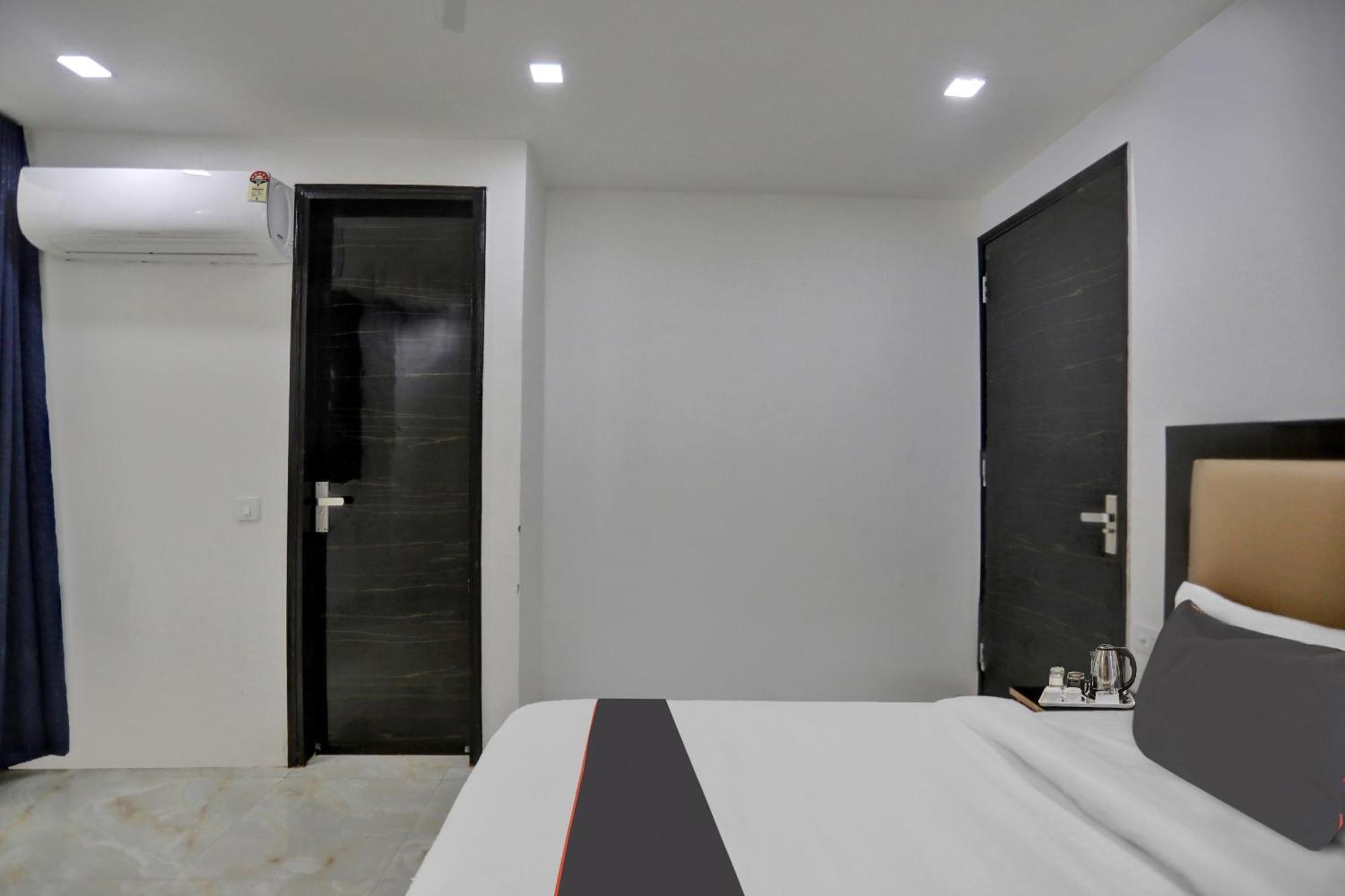 Super Townhouse The Arrow Near Lotus Temple Hotell New Delhi Eksteriør bilde